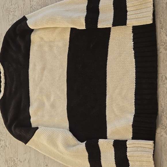 Show Me Your MuMu SKI Sweater Size Medium Oversized - Picture 8 of 8